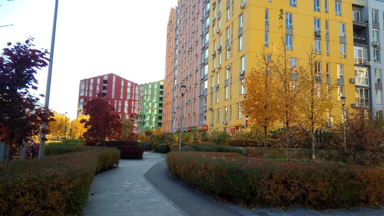 Georgeous Bright In A Bright Residential Complex Comfort Town кт-08 Kyiv
