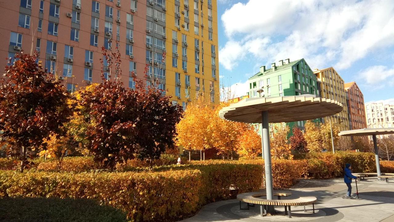 Georgeous Bright In A Bright Residential Complex Comfort Town кт-08