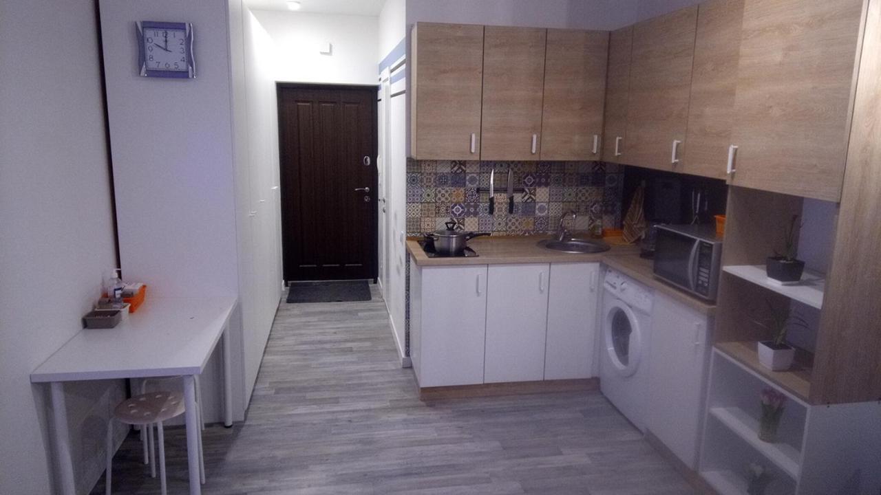Apartment Georgeous Bright In A Bright Residential Complex Comfort Town кт-08