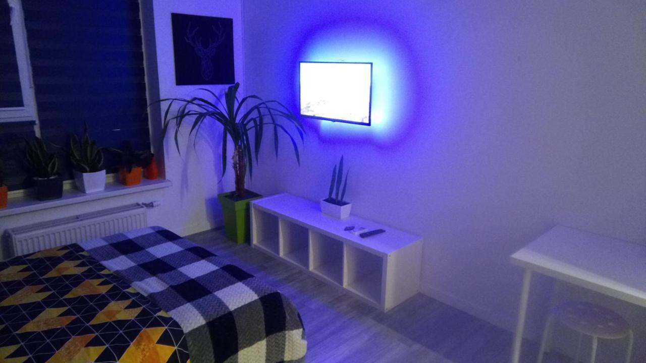 Georgeous Bright In A Bright Residential Complex Comfort Town кт-08 Apartment *
